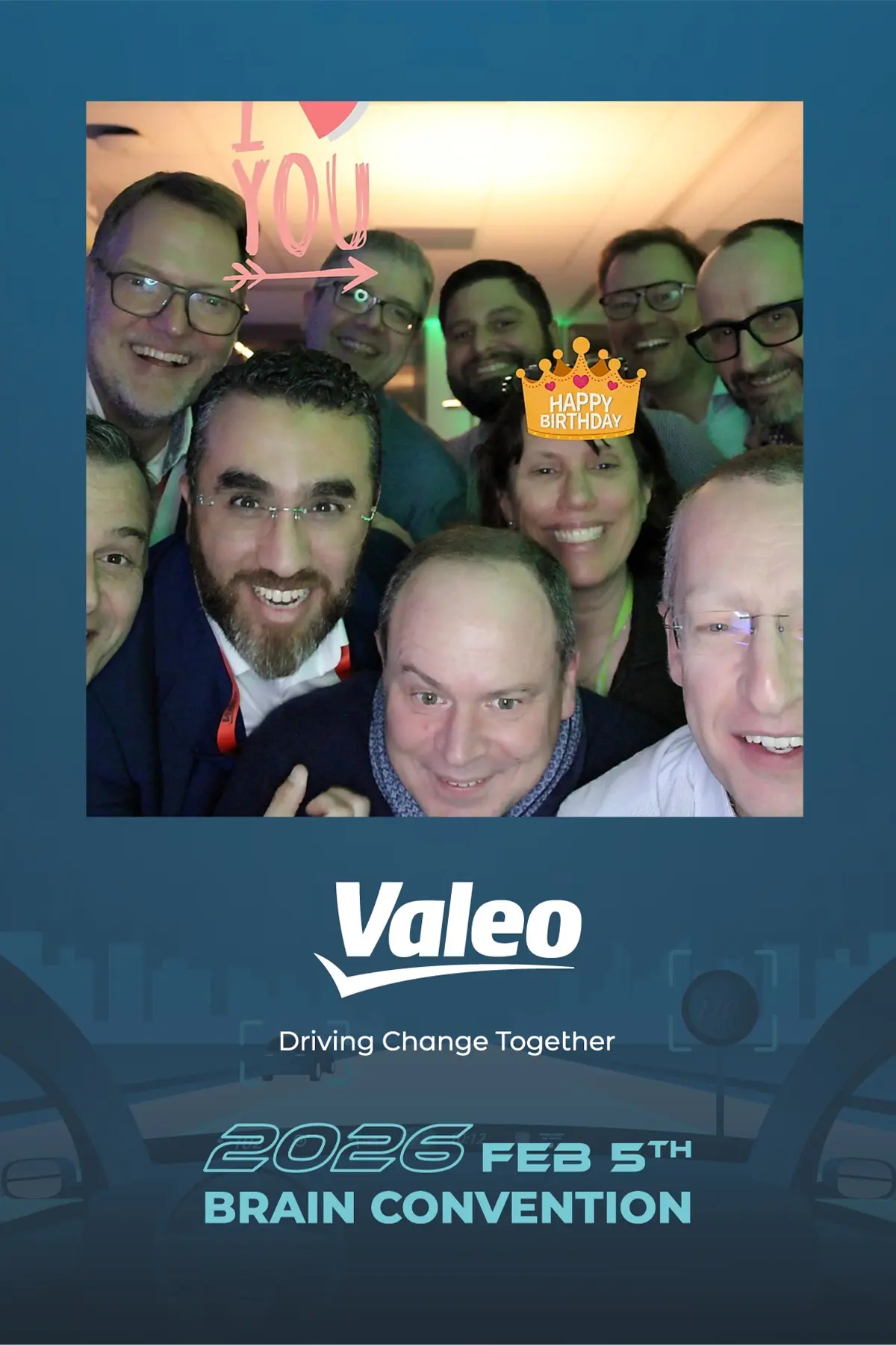 Tirage photobooth d'une convention d'entreprise Valeo, contour personnalisé à la charte de la société