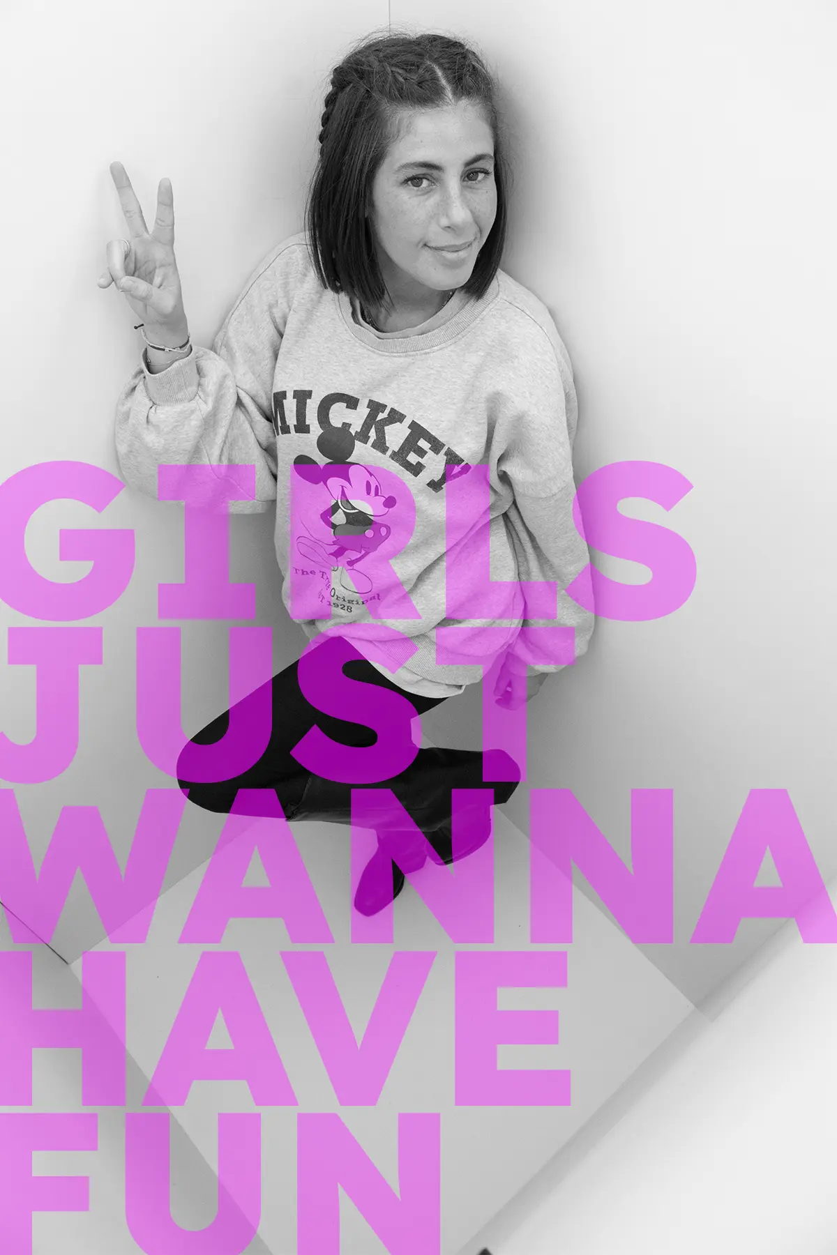 Contour photo Fashion Box — modèle soirée glamour avec motif doré et texte personnalisé