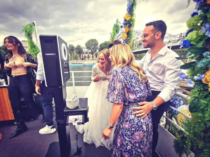 Galerie numérique en ligne après un événement d'entreprise — QR code de partage photo